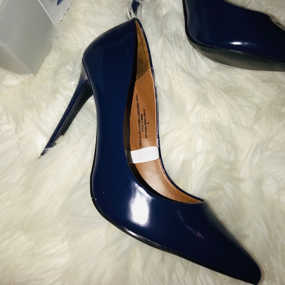 Blue heels - Picture 1 of 2